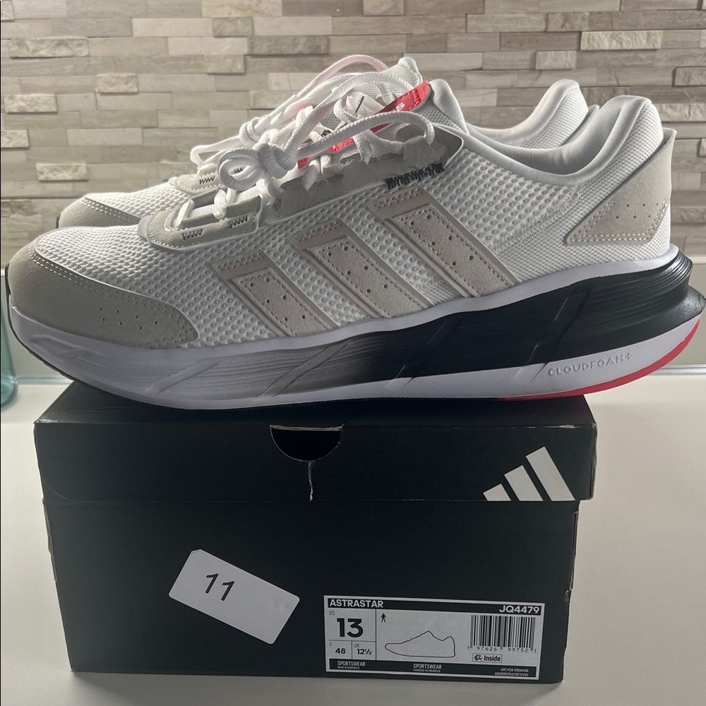 Adidas AstraStar Men's Athletic Shoes NWT